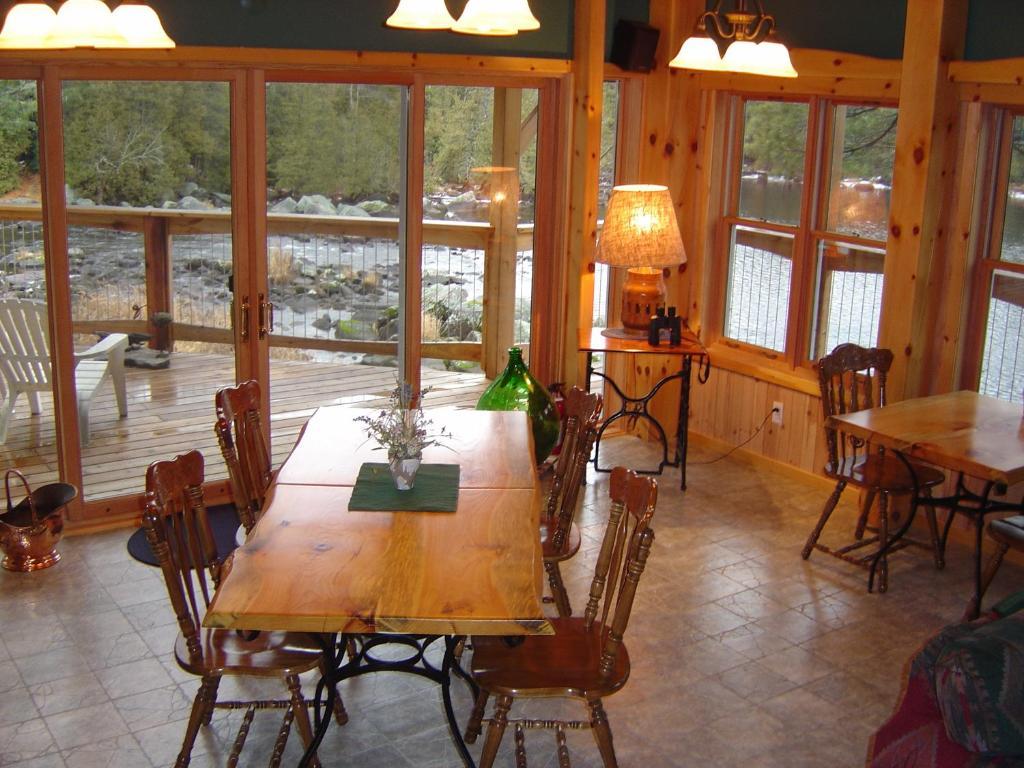 Sunny Rock Bed & Breakfast Minden Esterno foto