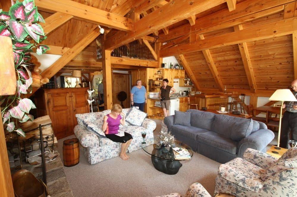 Sunny Rock Bed & Breakfast Minden Esterno foto
